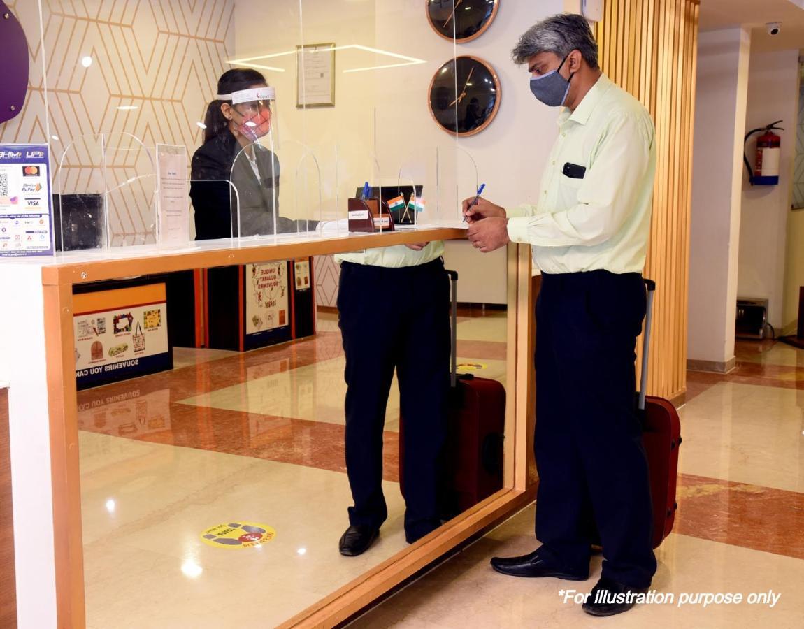 Hotel O Airport Plaza By Palace New Delhi Ngoại thất bức ảnh