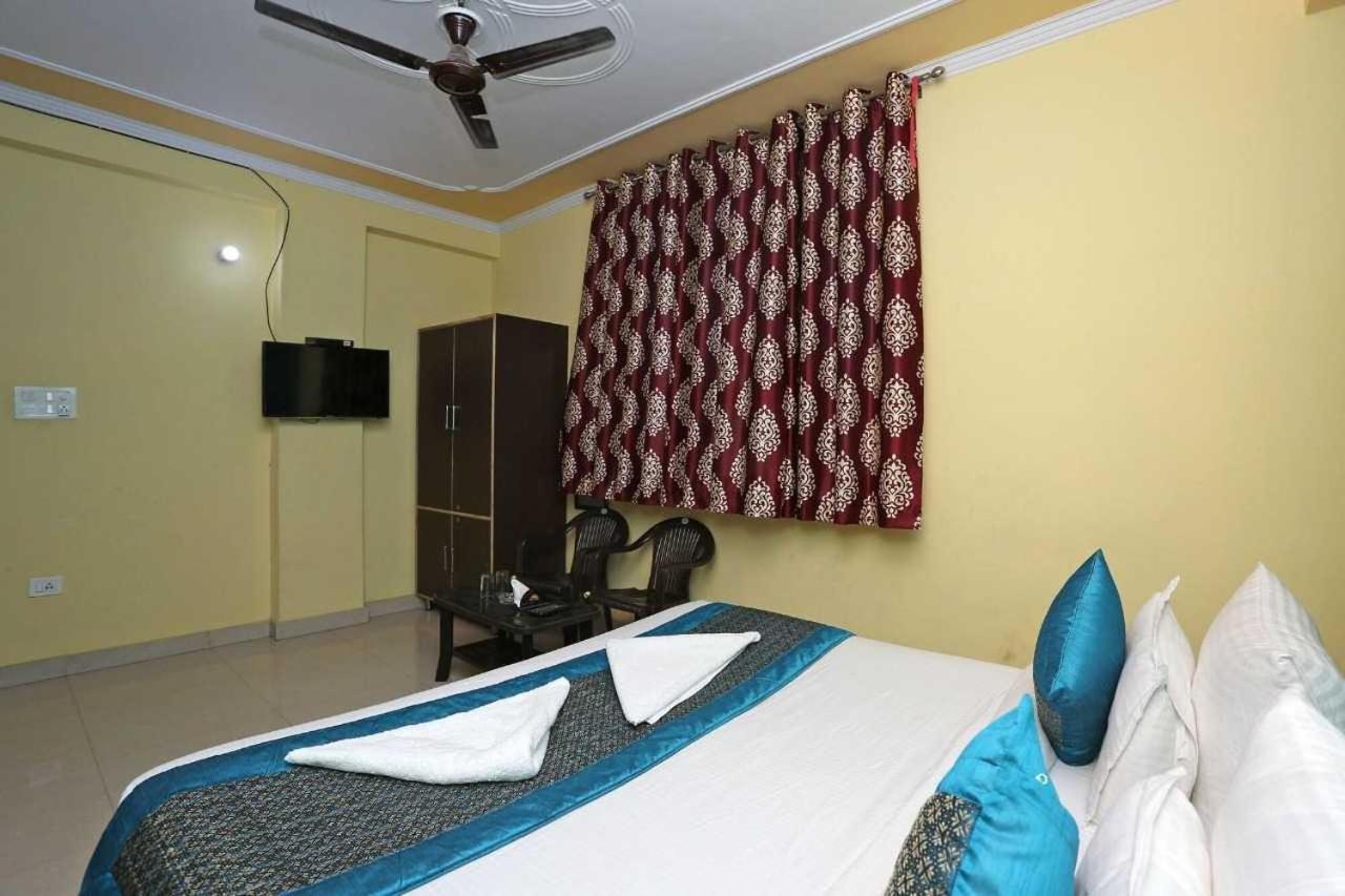 Hotel O Airport Plaza By Palace New Delhi Ngoại thất bức ảnh