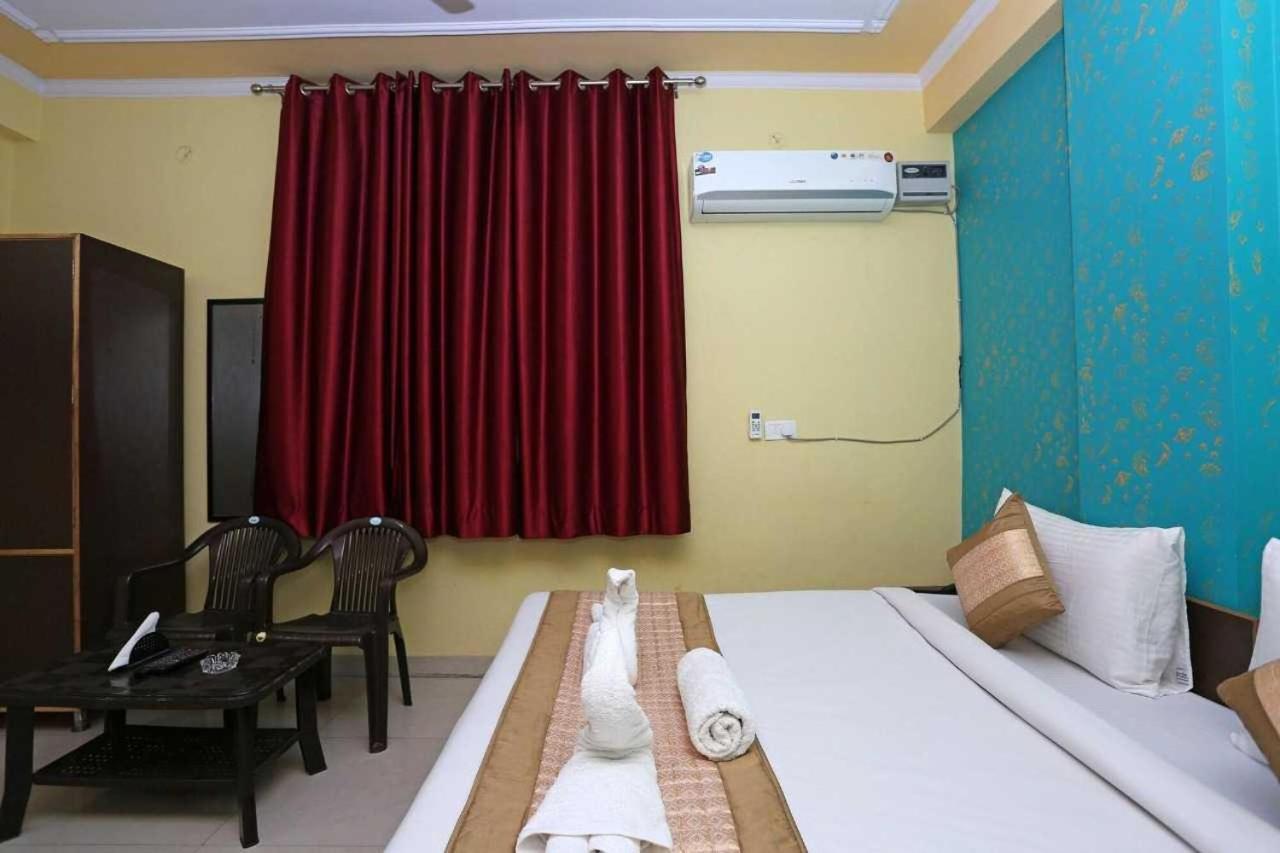 Hotel O Airport Plaza By Palace New Delhi Ngoại thất bức ảnh