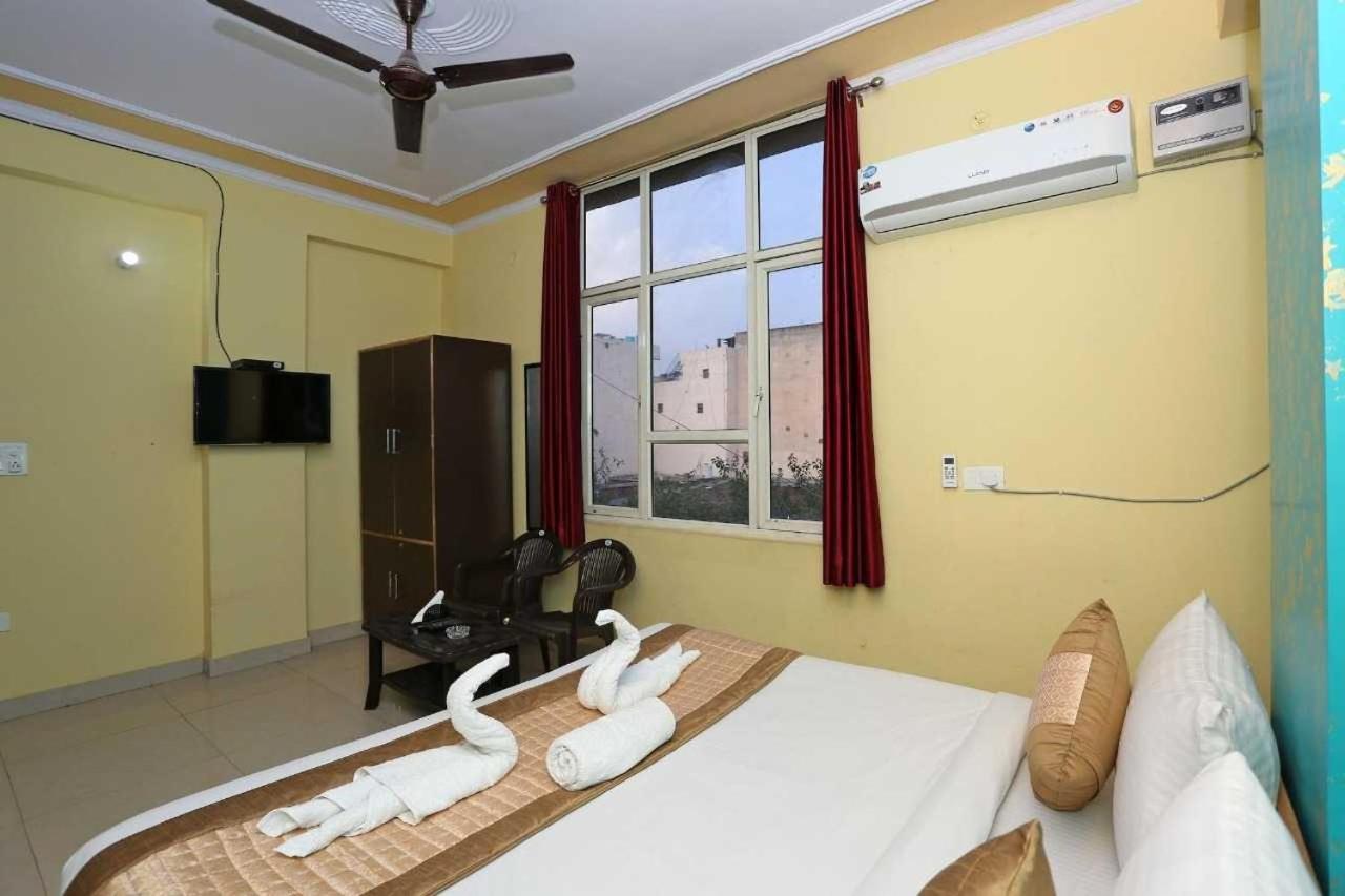 Hotel O Airport Plaza By Palace New Delhi Ngoại thất bức ảnh