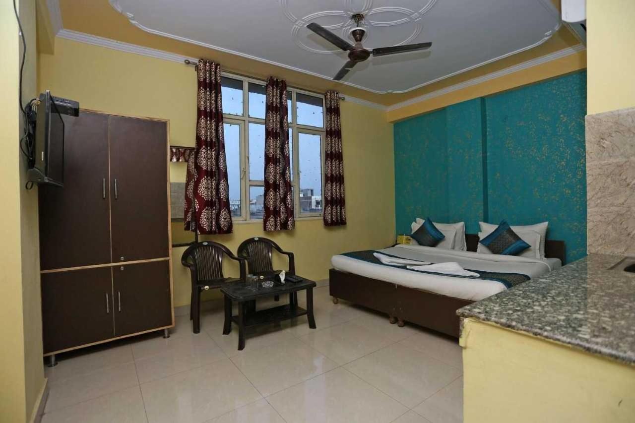 Hotel O Airport Plaza By Palace New Delhi Ngoại thất bức ảnh